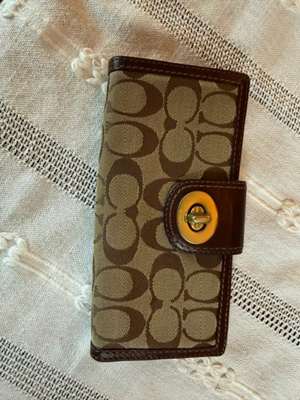 Vintage Coach Signature Turnlock Slim Envelope Wallet Rare Lavender Interior